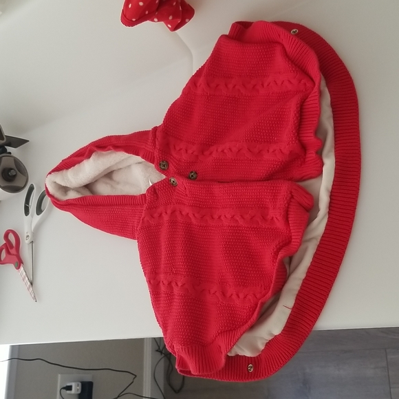 Bundle of 2 Carter's baby girl outfits - Picture 6 of 15